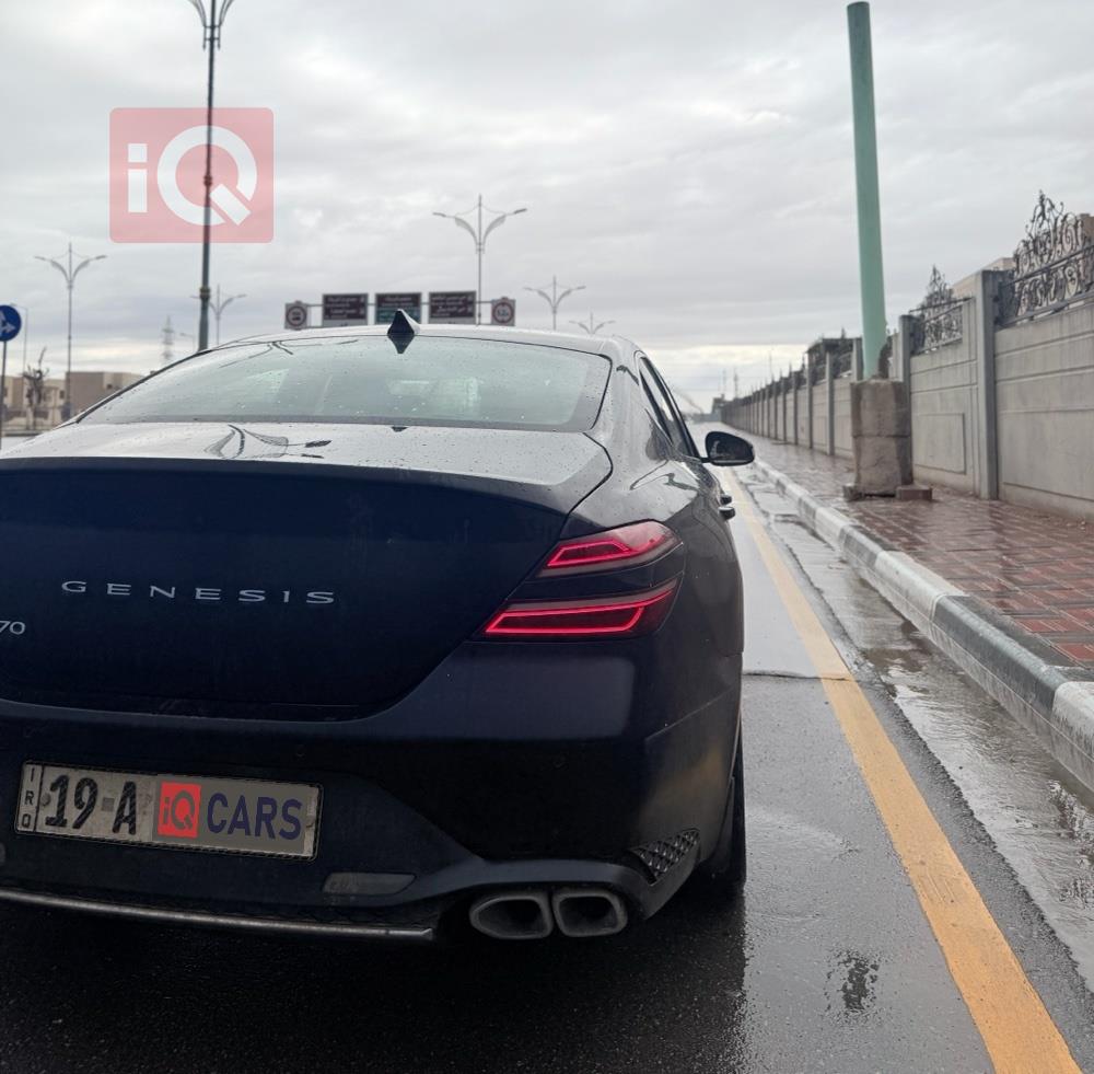 Genesis G70